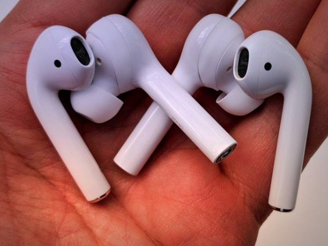 Écouteurs sans fil Huawei FreeBuds ou Apple AirPods?