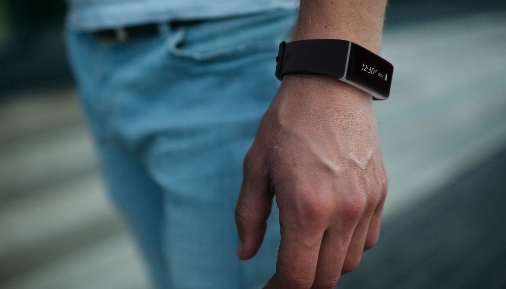 Test du bracelet de fitness ONETRAK C317 Pulse